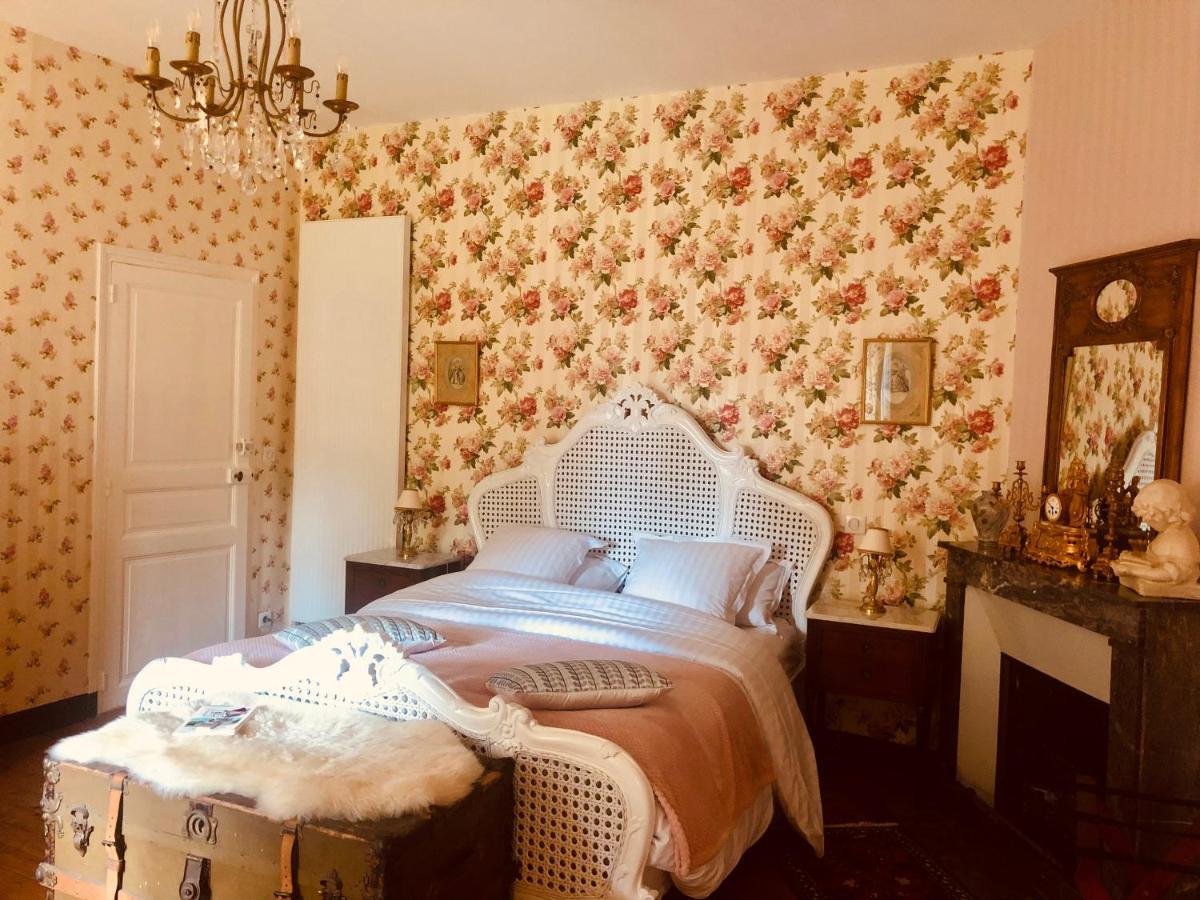 D'hotes Chateau De La Croix Chemin Bed & Breakfast