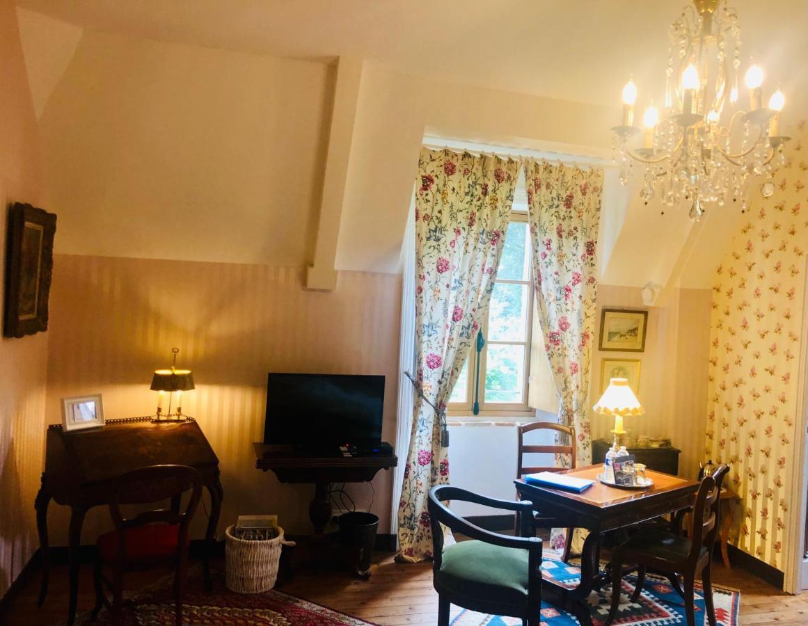 Bed & Breakfast D'hotes Chateau De La Croix Chemin Saint-Leger-des-Pres