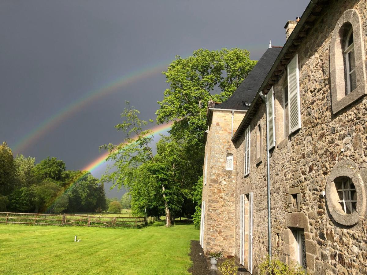 Bed & Breakfast D'hotes Chateau De La Croix Chemin Saint-Leger-des-Pres