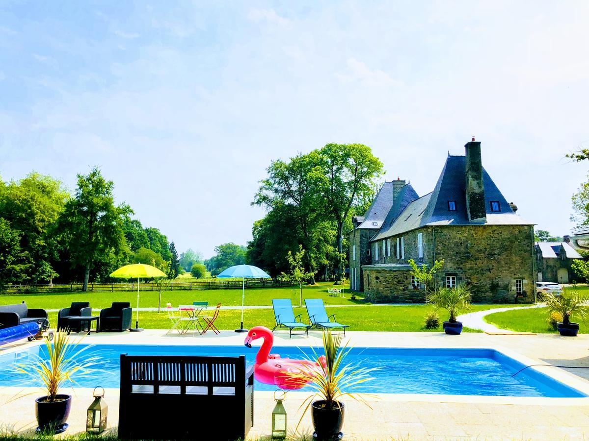 Bed & Breakfast D'hotes Chateau De La Croix Chemin 4*