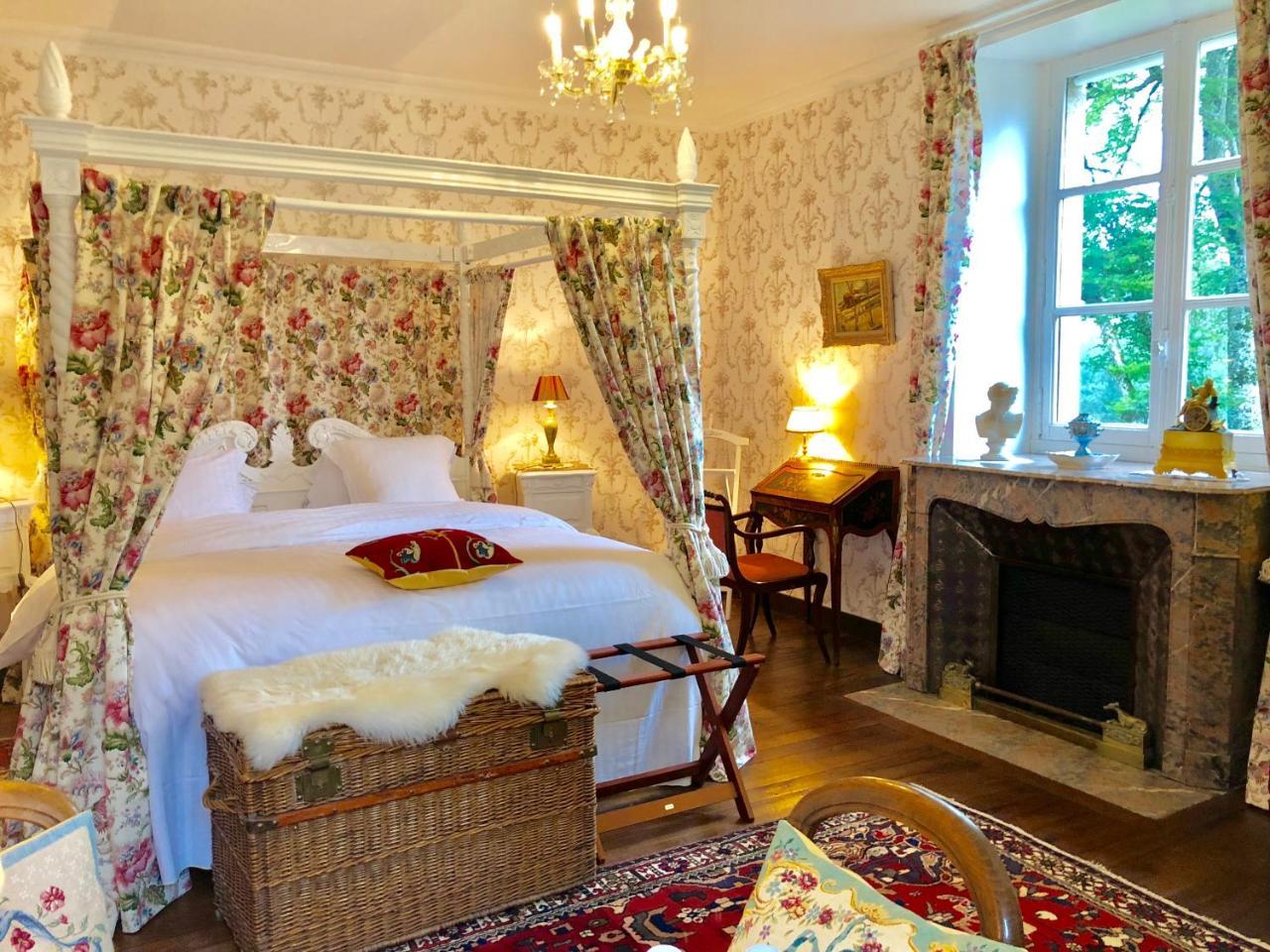 D'hotes Chateau De La Croix Chemin Bed & Breakfast Saint-Leger-des-Pres