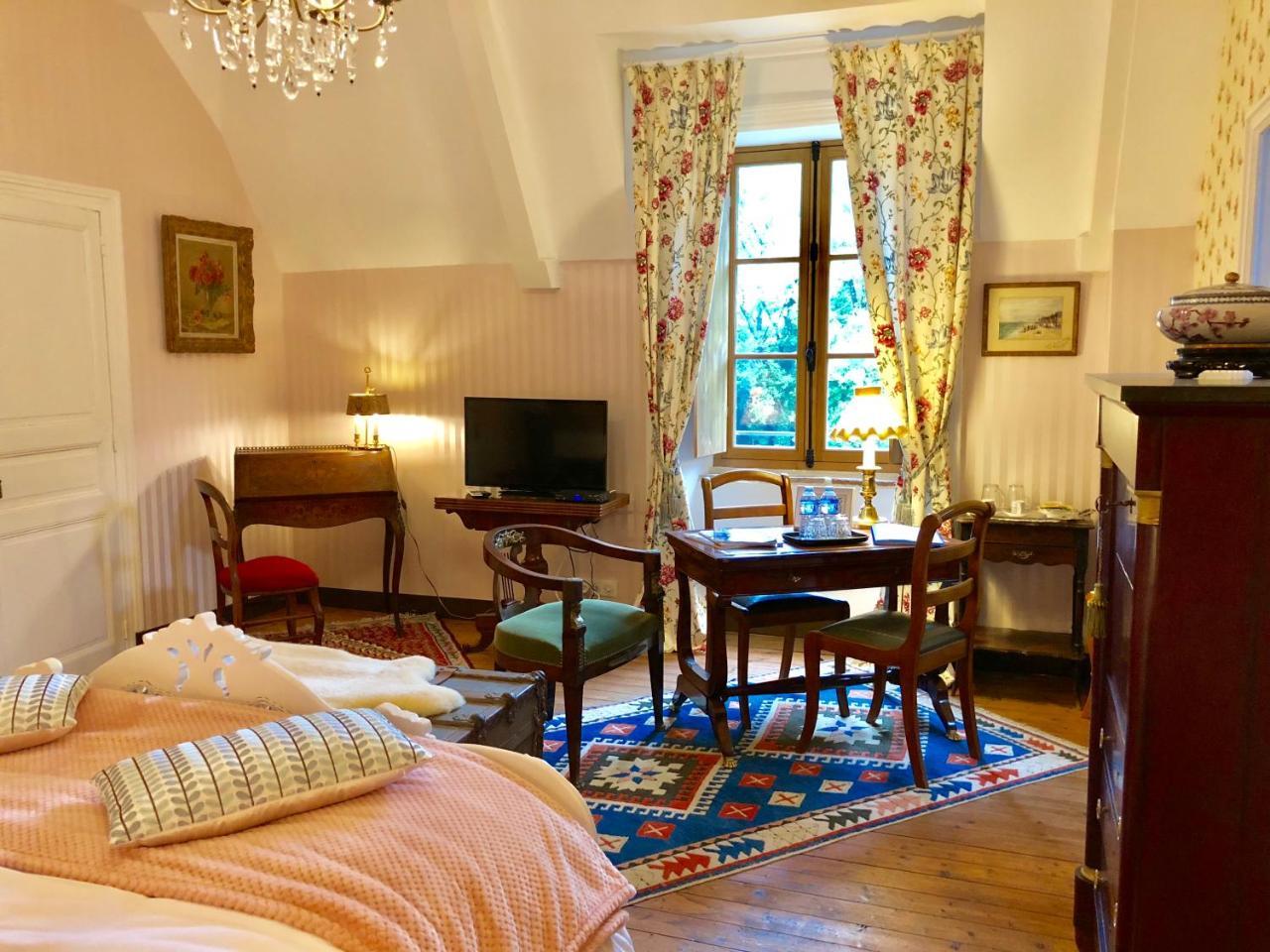 Bed & Breakfast D'hotes Chateau De La Croix Chemin Saint-Leger-des-Pres