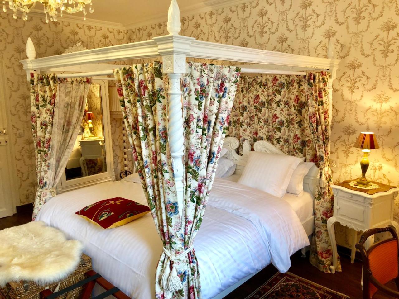 Bed & Breakfast D'hotes Chateau De La Croix Chemin