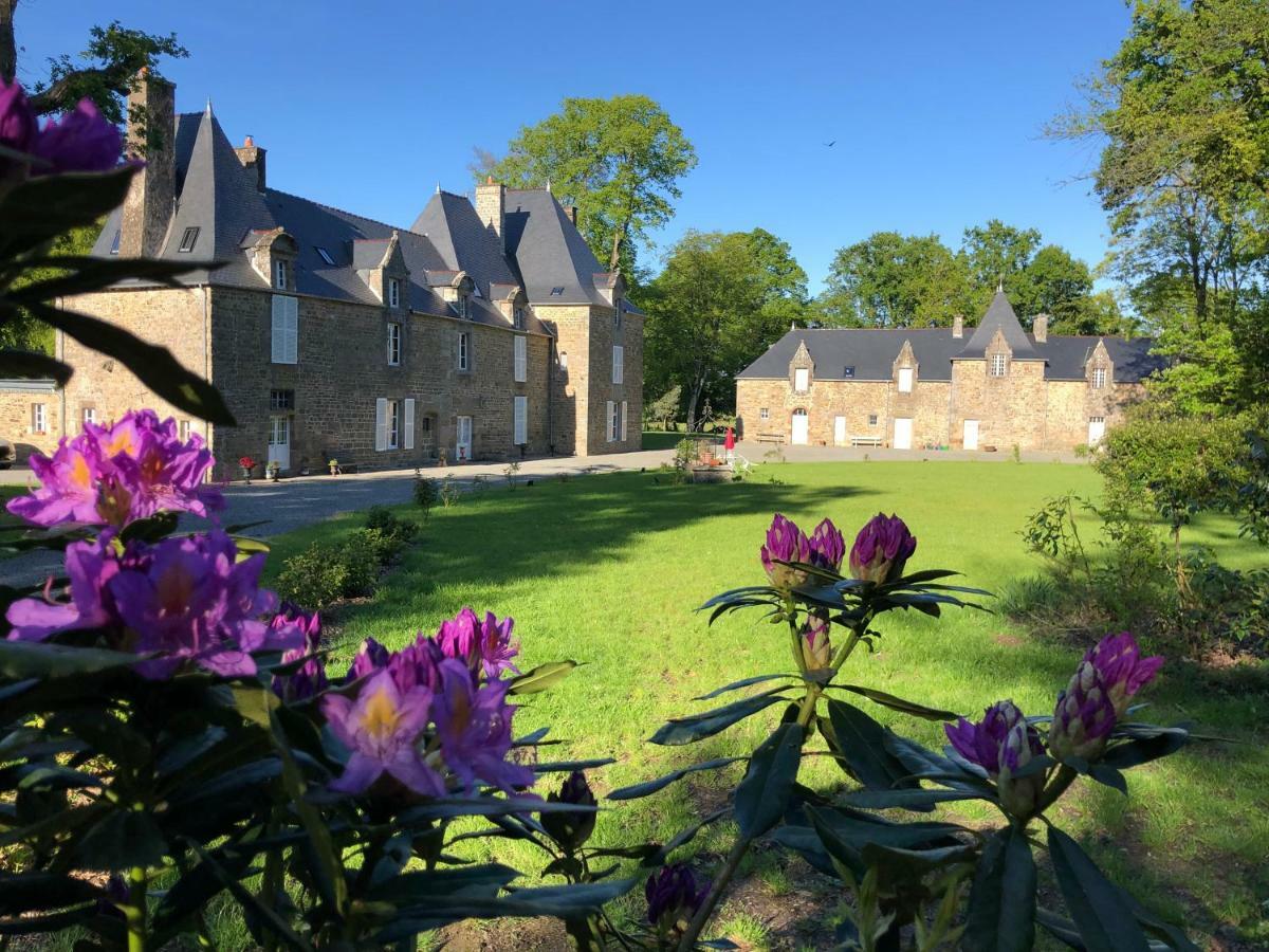 Bed & Breakfast D'hotes Chateau De La Croix Chemin 4*